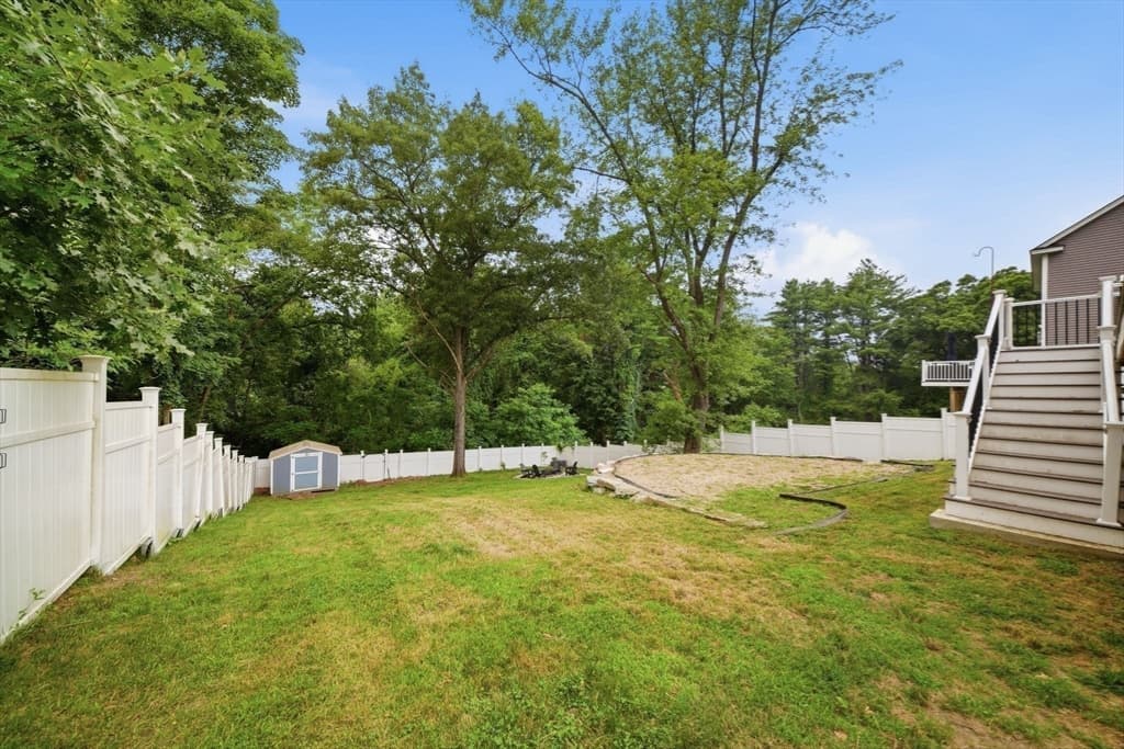 1582 Varnum Ave, Lowell MA 01854 photo 10