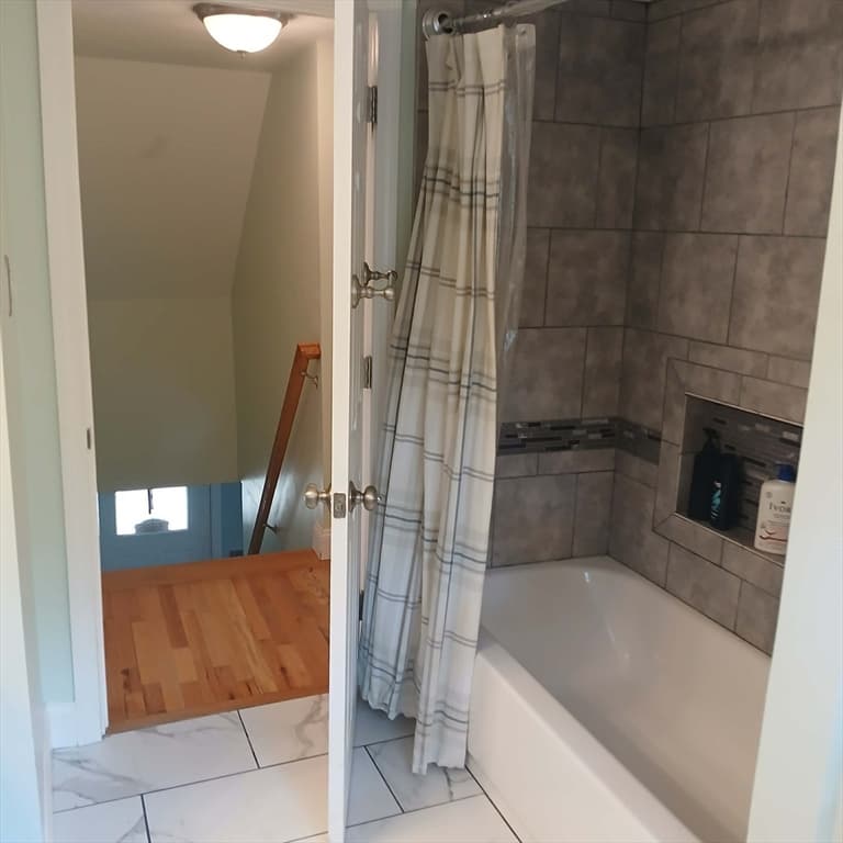 1582 Varnum Ave, Lowell MA 01854 photo 29