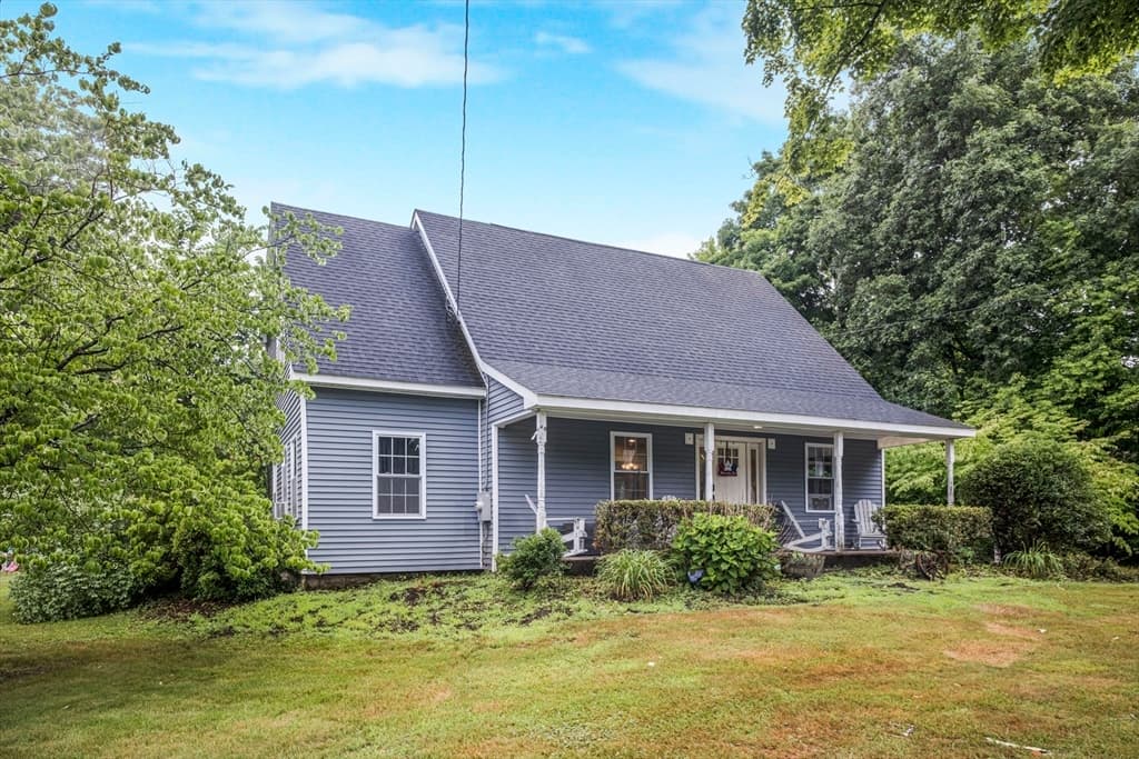 475 Somers, East Longmeadow MA 01028 photo 3