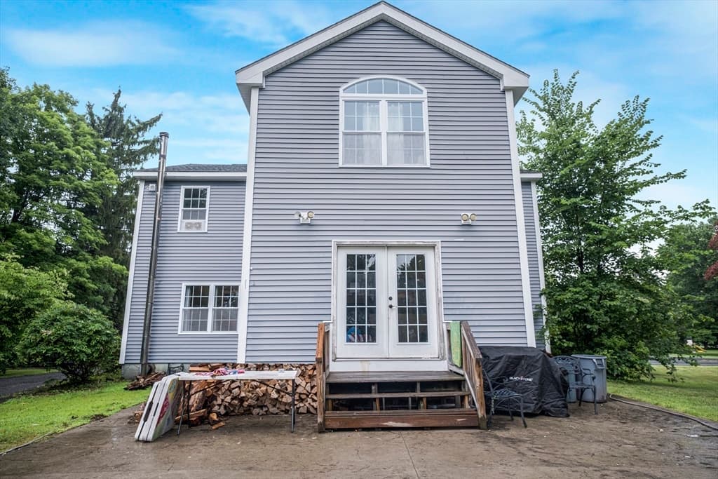475 Somers, East Longmeadow MA 01028