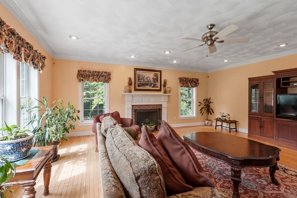 18 Lawrence St, Pepperell MA 01463 photo 13