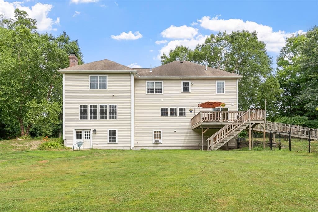 18 Lawrence St, Pepperell MA 01463 photo 3
