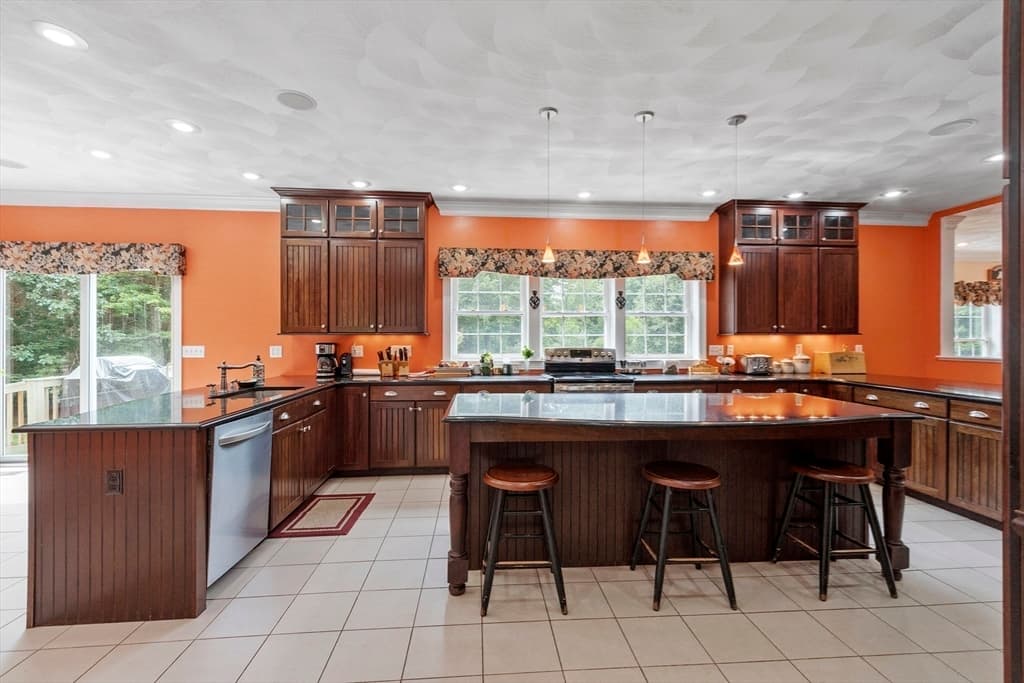 18 Lawrence St, Pepperell MA 01463 photo 11