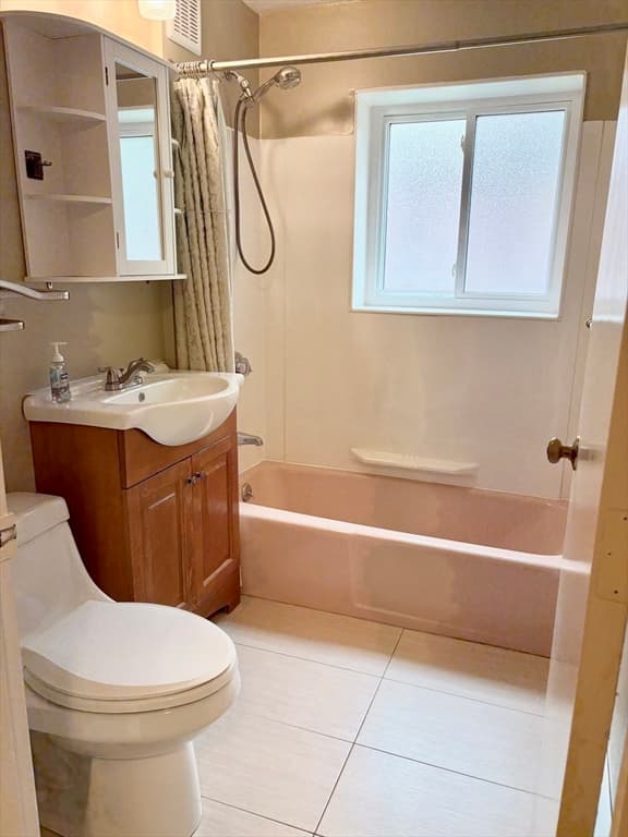 Condominium at 50 Bryon Road # 4, Boston MA 02467, Boston, photo 12 of 29