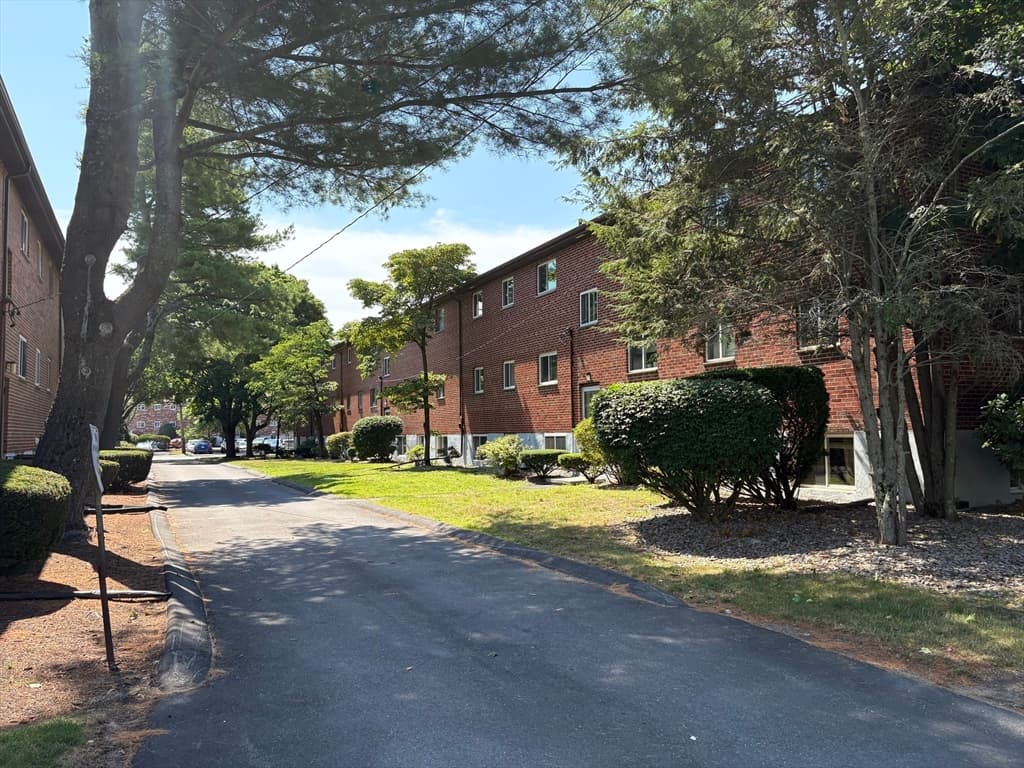 50 Bryon Road # 4, Boston MA 02467