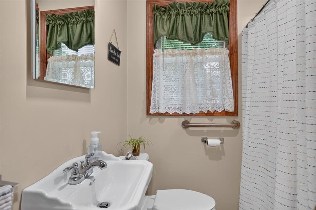 77 Ridge Road, Marlborough MA 01752 photo 12