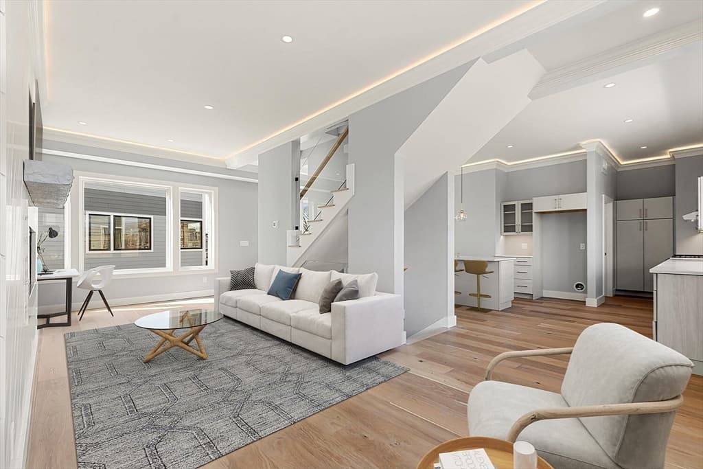 308 Newton Street # 1, Waltham MA 02453