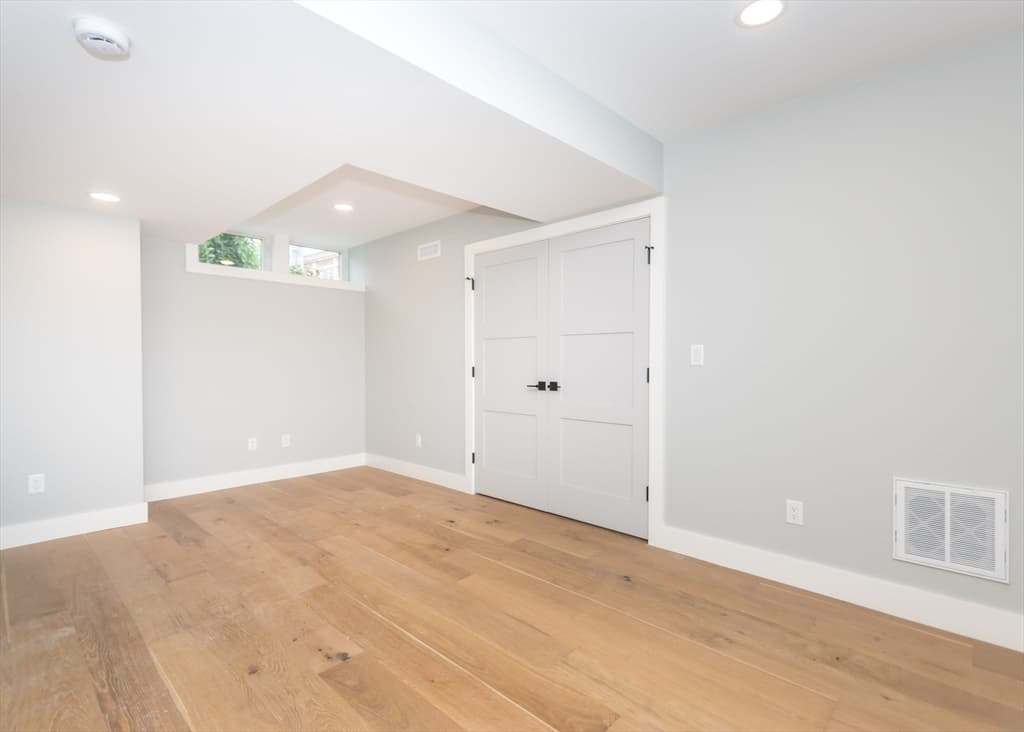 308 Newton Street # 1, Waltham MA 02453 photo 37