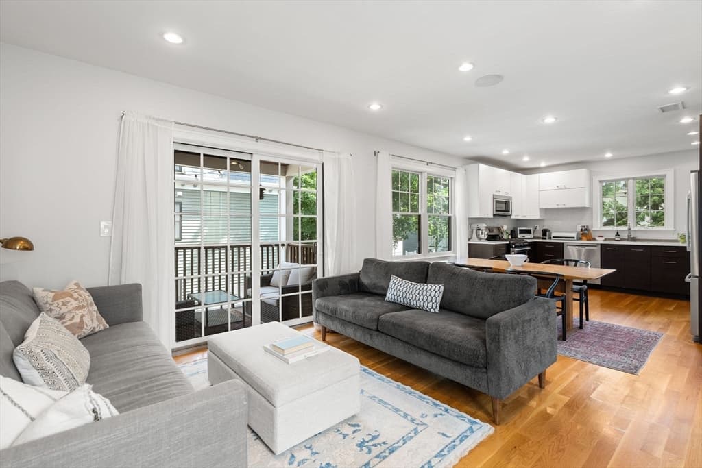 Condominium at 95 Green St # 2, Boston MA 02130, Boston, photo 9 of 40