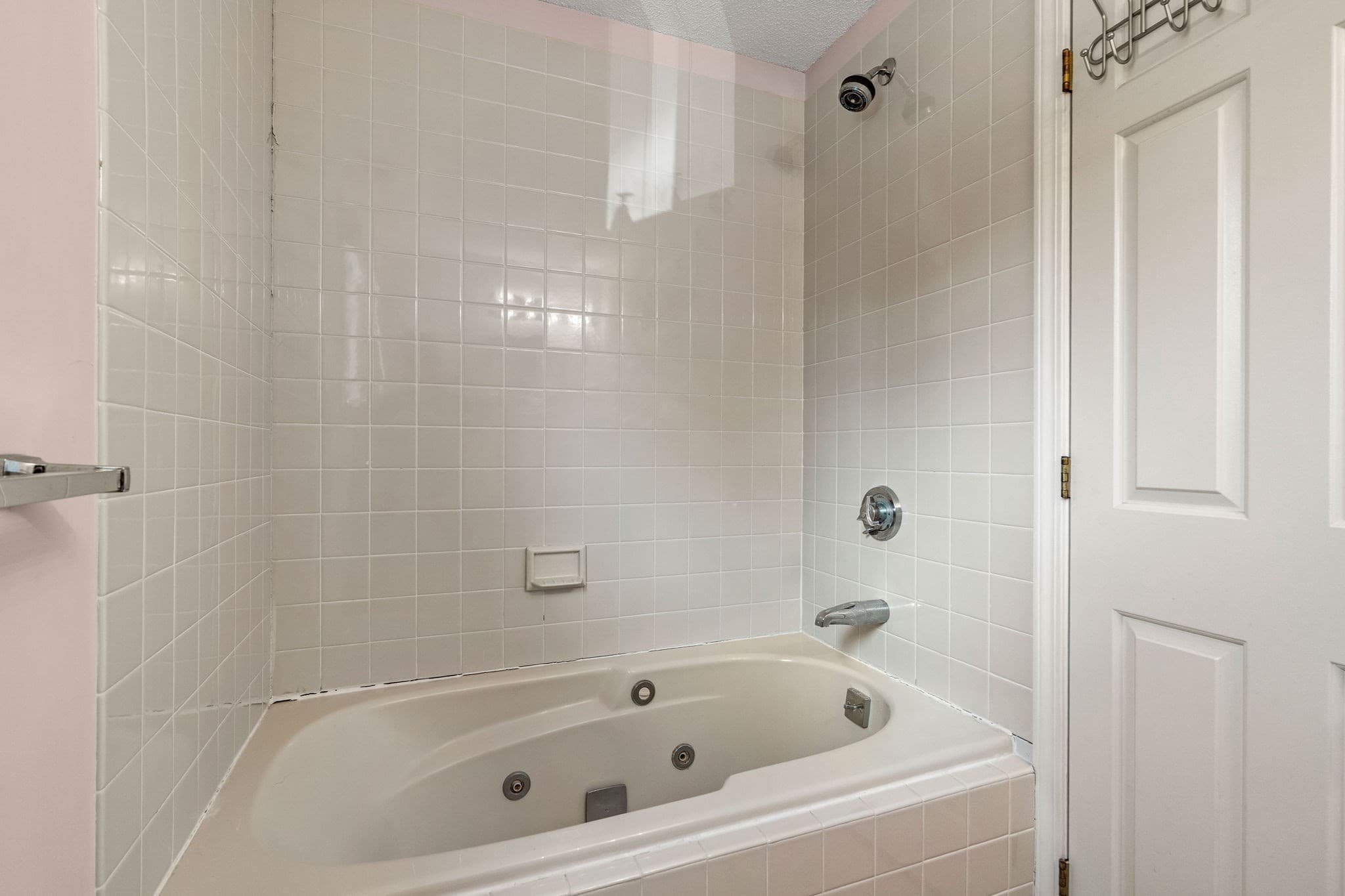 Condominium at 213 Brickett Hill Circle # 213, Haverhill MA 01830, Haverhill, photo 17 of 42