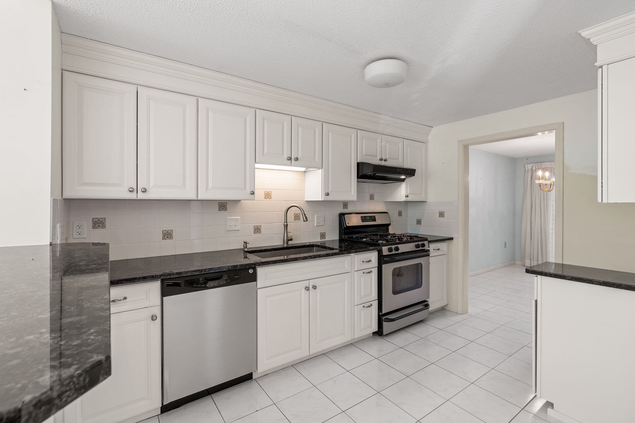 Condominium at 213 Brickett Hill Circle # 213, Haverhill MA 01830, Haverhill, photo 36 of 42