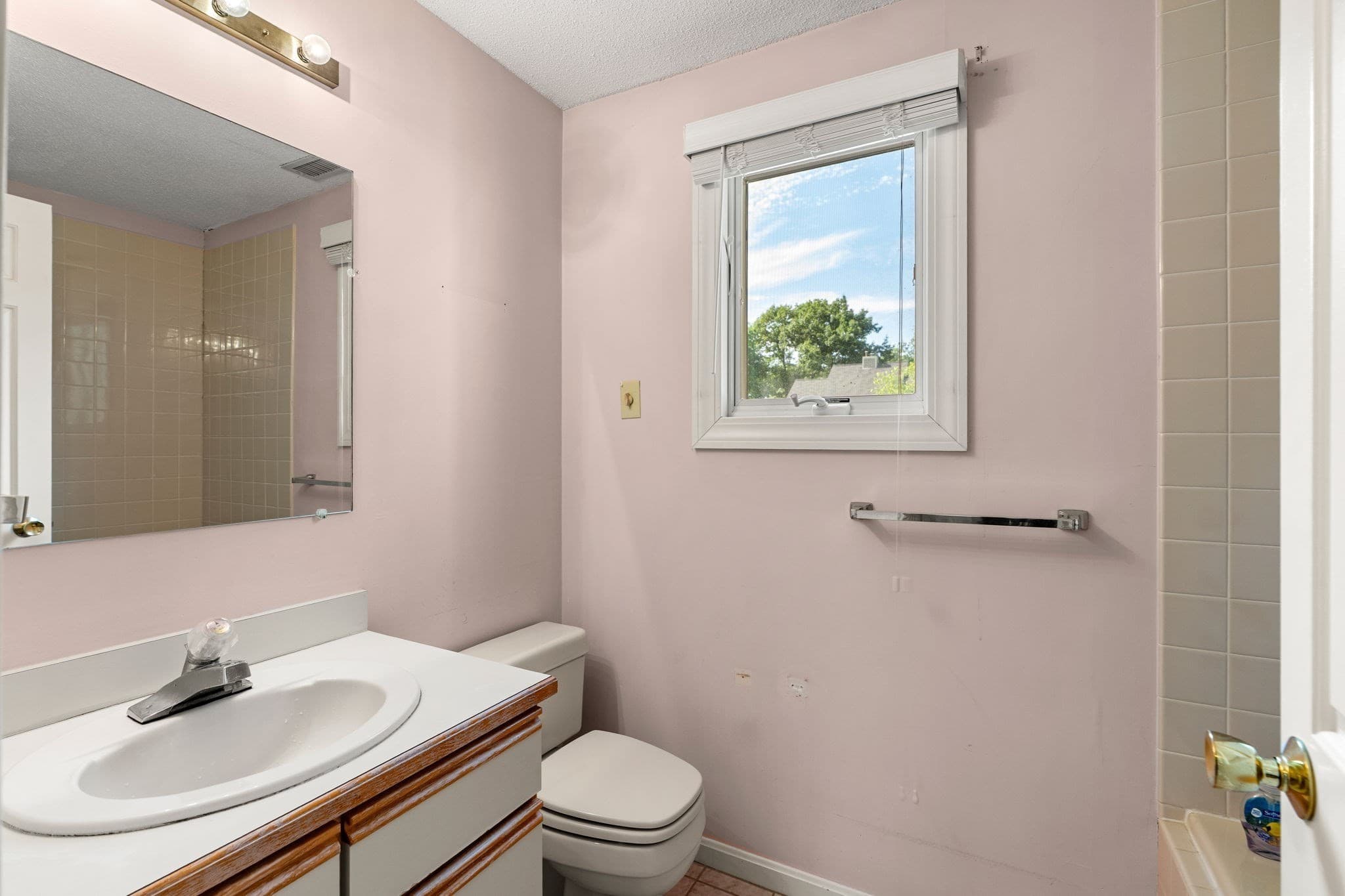 Condominium at 213 Brickett Hill Circle # 213, Haverhill MA 01830, Haverhill, photo 18 of 42