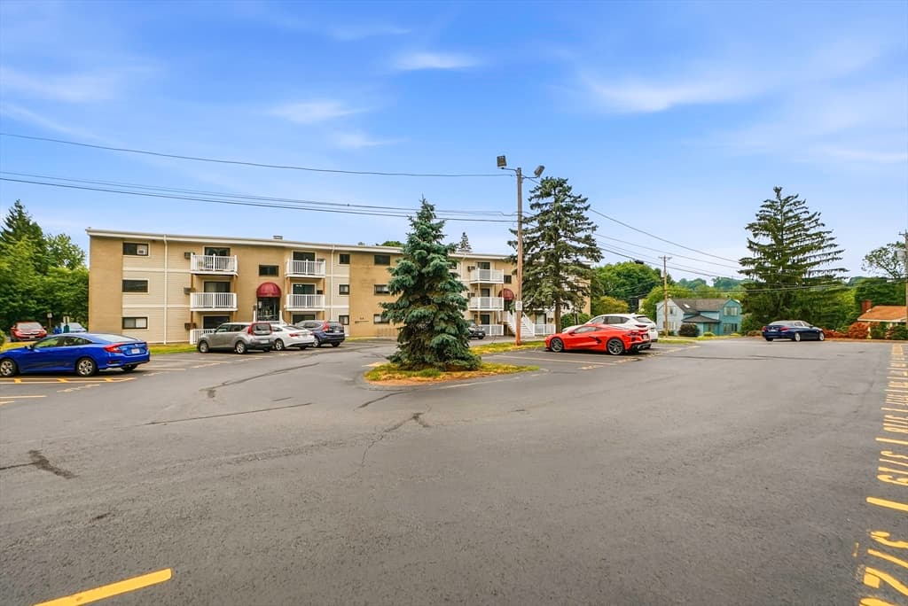 Condominium at 37 Hosmer St # 17, Marlborough MA 01752, Marlborough