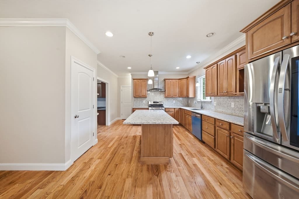 1055 Salem Street, North Andover MA 01845 photo 9