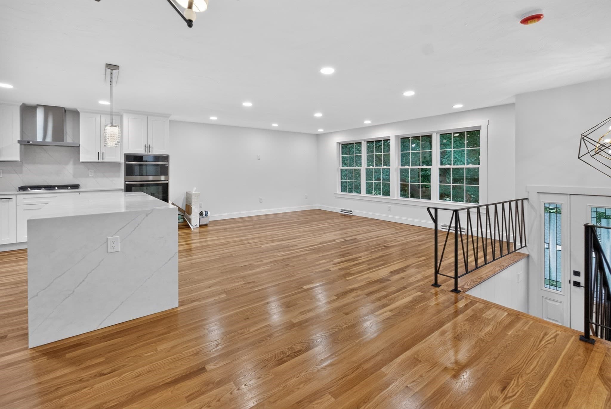 Single Family Residence at 601 Winter St, Framingham MA 01702, photo 7 of 42