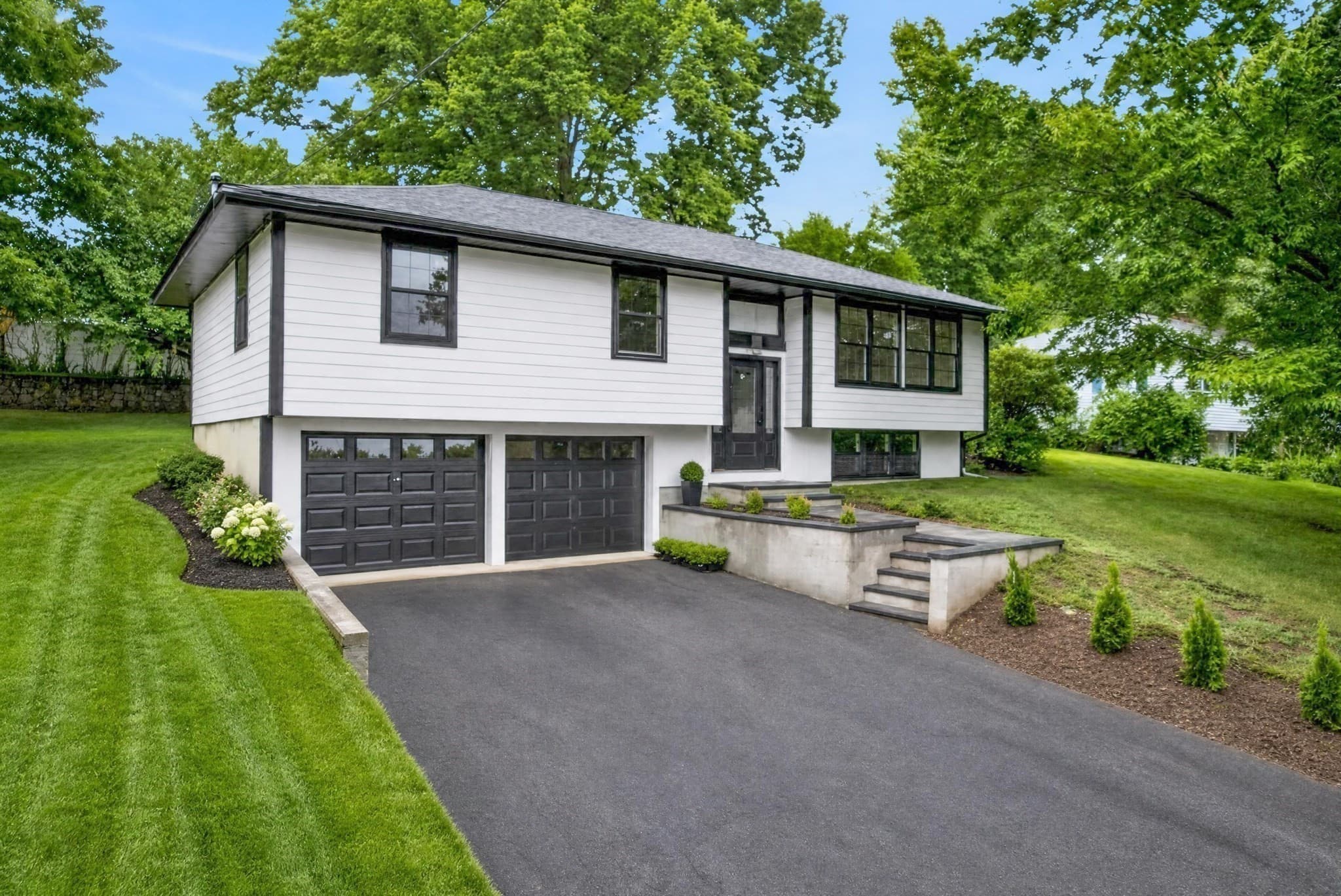 Single Family Residence at 601 Winter St, Framingham MA 01702, photo 3 of 42