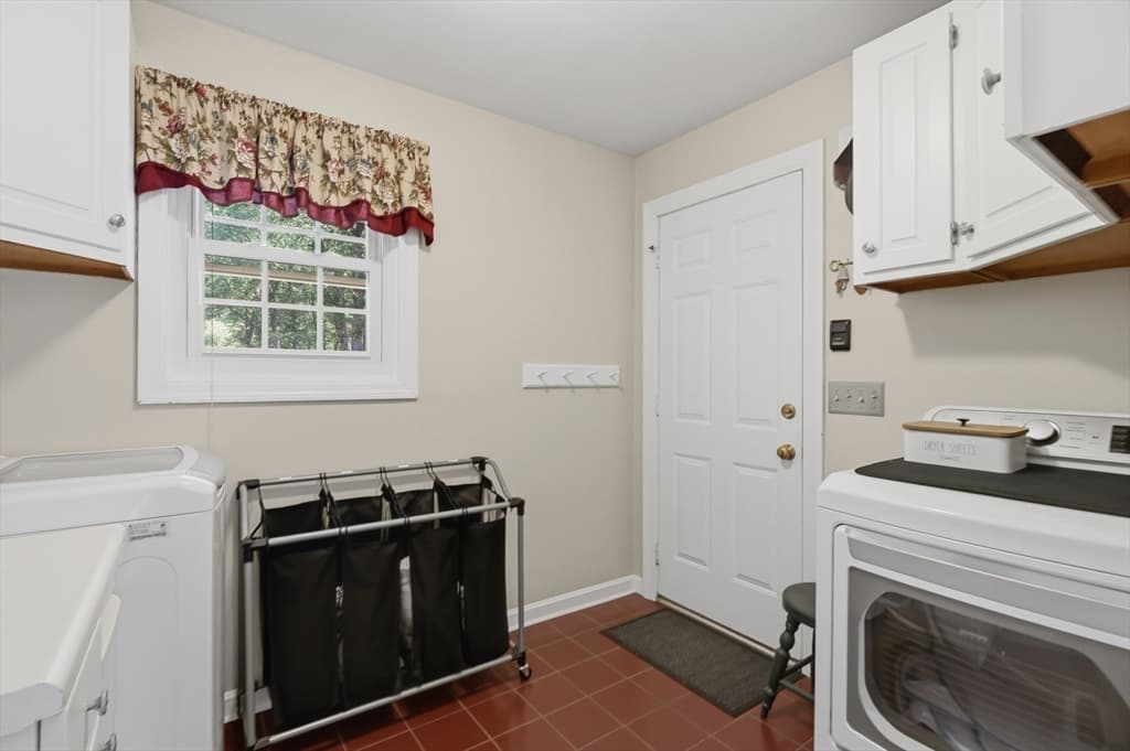 73 West Street, Pepperell MA 01463 photo 16