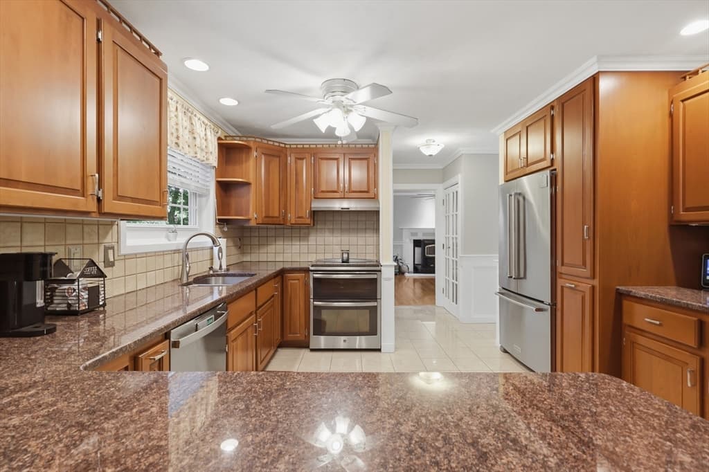 73 West Street, Pepperell MA 01463 photo 12