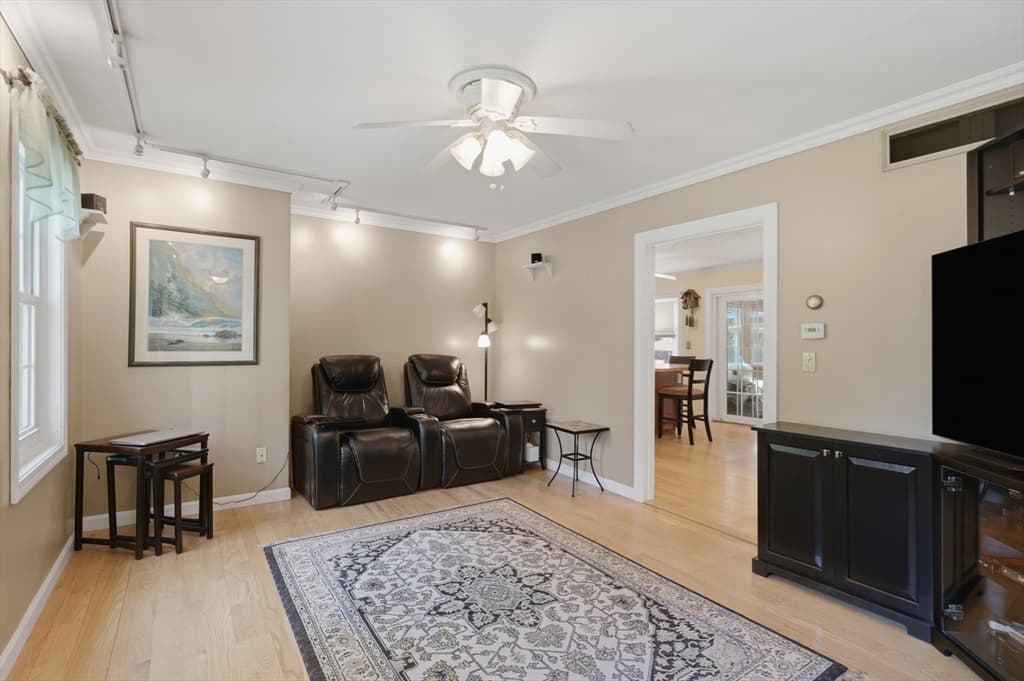 73 West Street, Pepperell MA 01463 photo 5