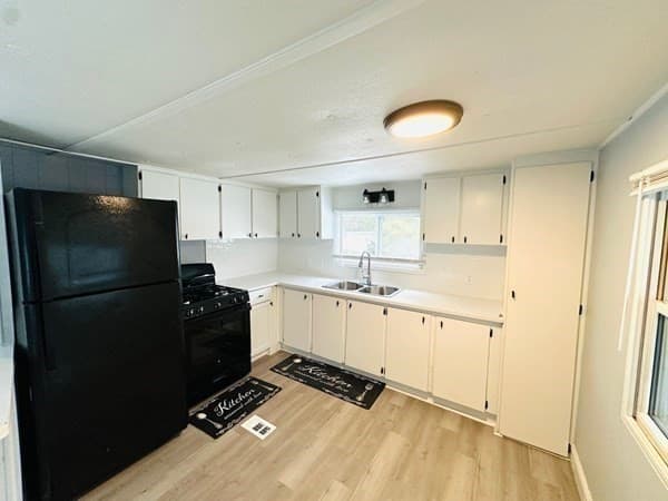 Mobile Home at 1790 Massachusetts Ave # 25, Lunenburg MA 01462, photo 6 of 24