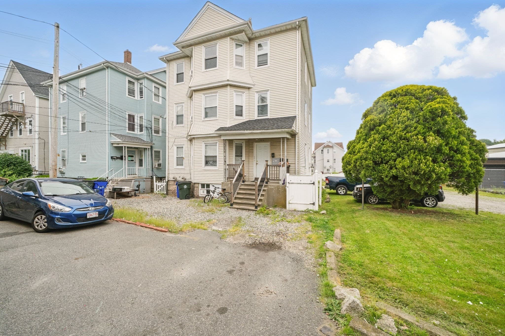 646 Birch St, Fall River MA 02724