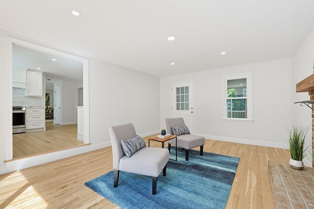Single Family Residence at 8 Cook Rd, Foxboro MA 02035, Foxboro, photo 6 of 36