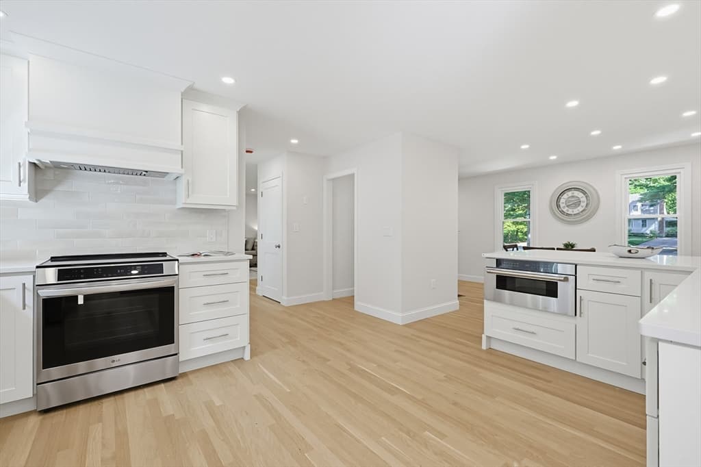 Single Family Residence at 8 Cook Rd, Foxboro MA 02035, Foxboro, photo 10 of 36