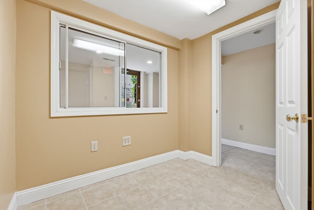 567 Talbot Ave # 20, Boston MA 02124 photo 11