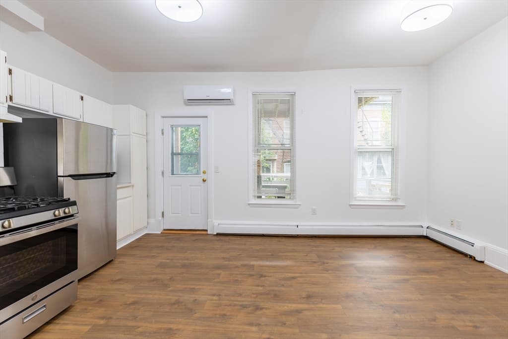 3 Family at 595 East 5th Street, Boston MA 02127, Boston, photo 2 of 26