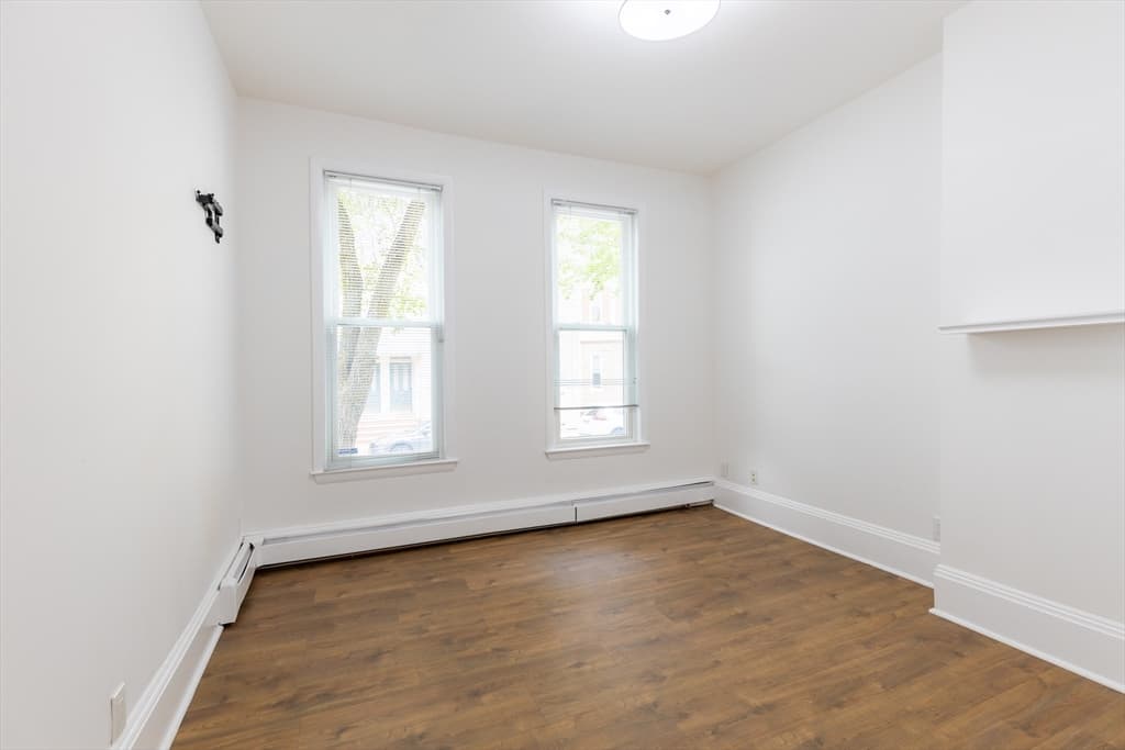 3 Family at 595 East 5th Street, Boston MA 02127, Boston, photo 6 of 26