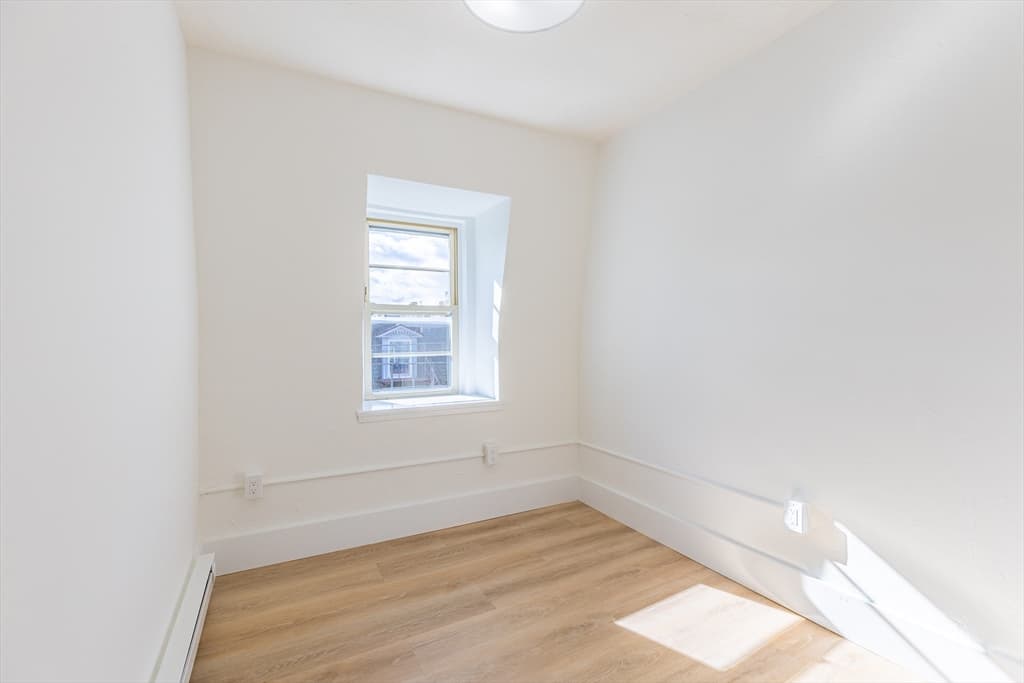 3 Family at 595 East 5th Street, Boston MA 02127, Boston, photo 22 of 26