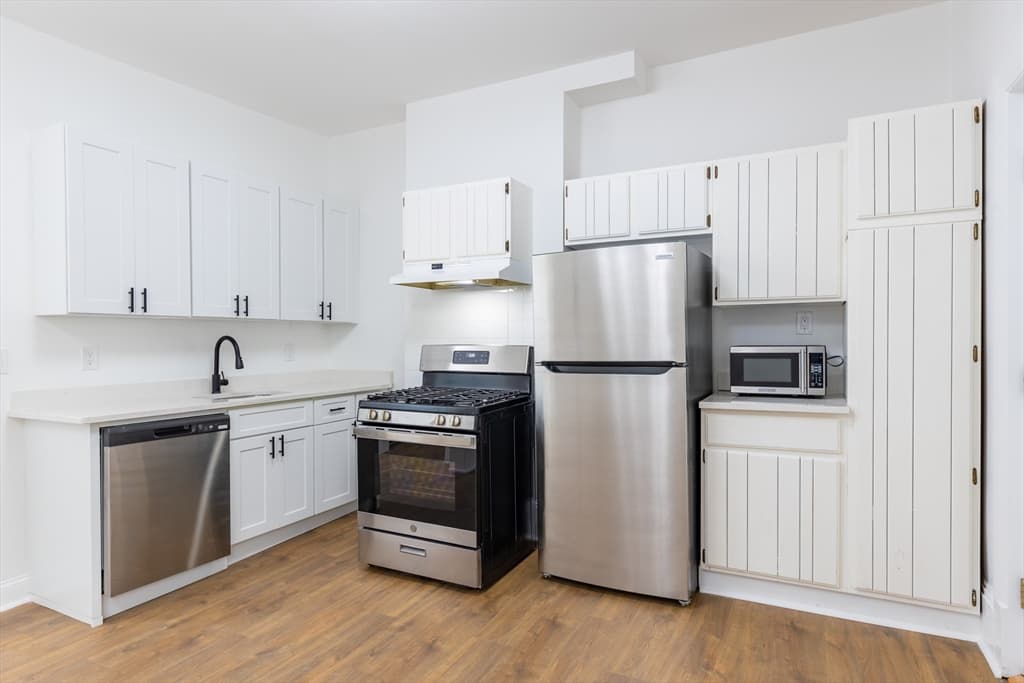 3 Family at 595 East 5th Street, Boston MA 02127, Boston, photo 5 of 26