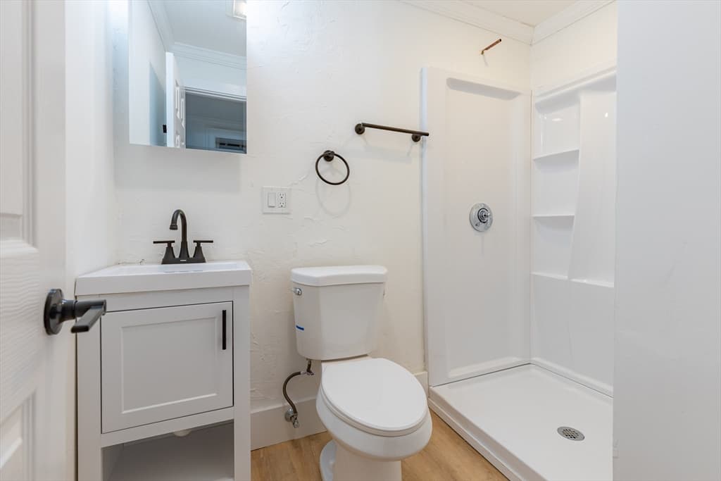 3 Family at 595 East 5th Street, Boston MA 02127, Boston, photo 19 of 26