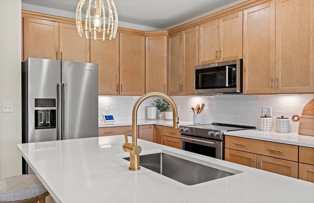 399 Neponset # 204, Canton MA 02021 photo 3