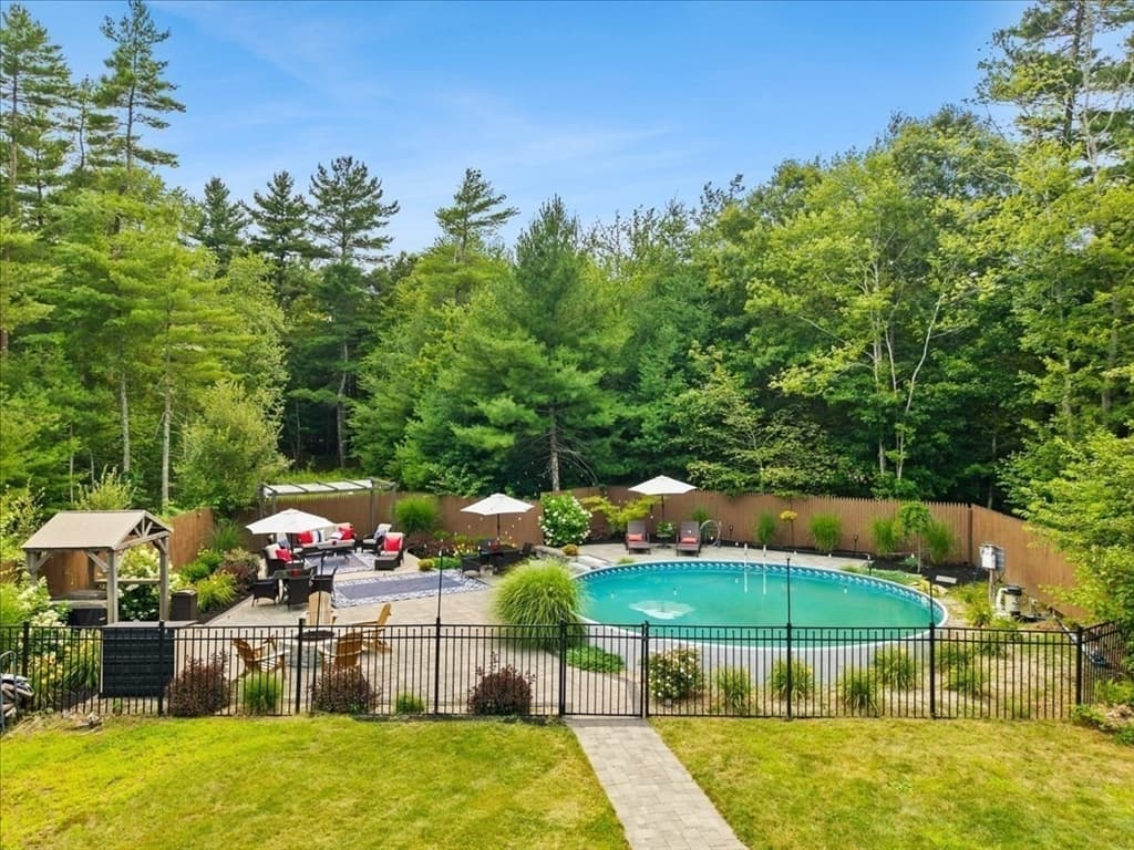 8 Paddock Cir, Middleboro MA 02346 photo 13