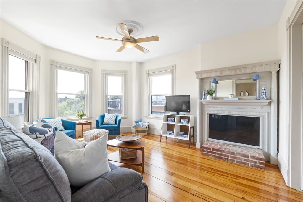 100 Broadway # 5, Chelsea MA 02150