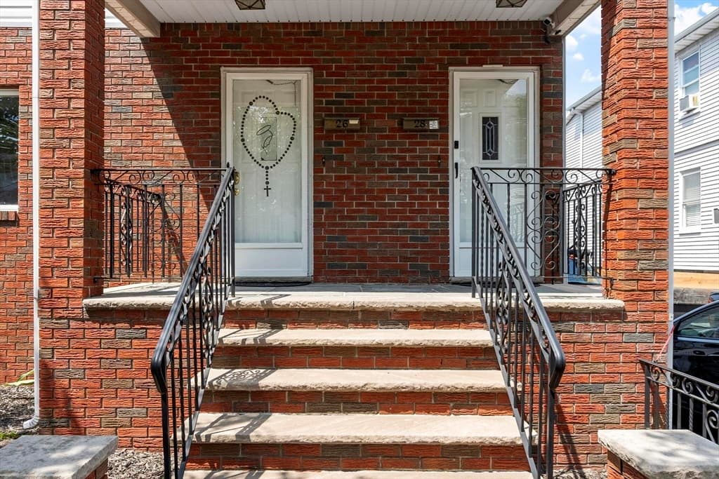 26 Shirley St, Everett MA 02149 photo 3