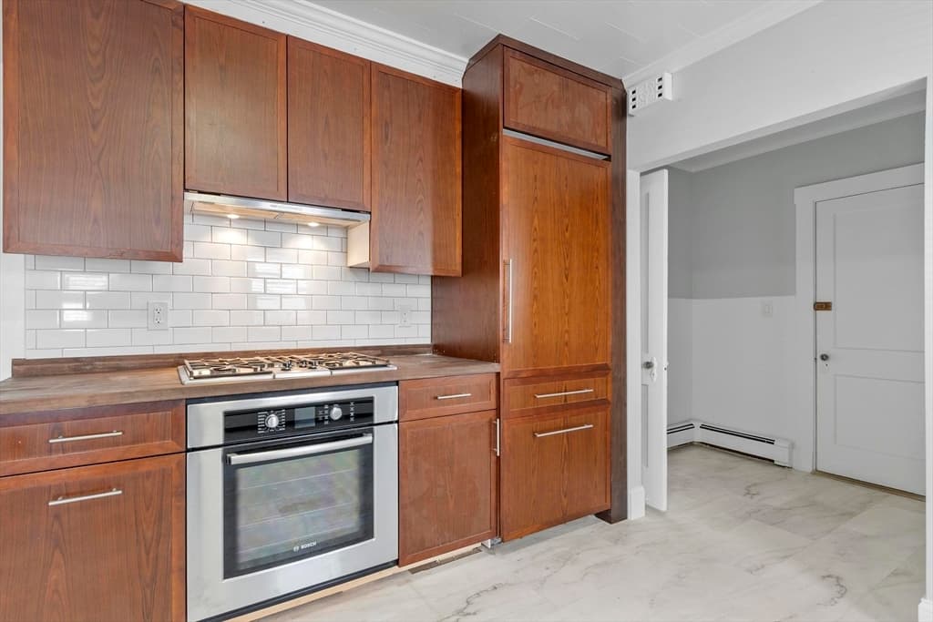 26 Shirley St, Everett MA 02149 photo 8