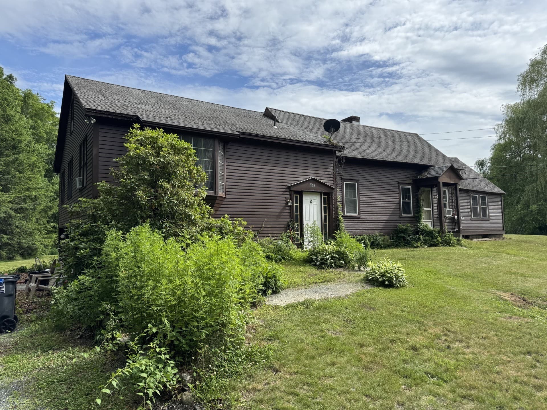 3 Family at 114 Parmenter Rd, Bernardston MA 01337, photo 5 of 11