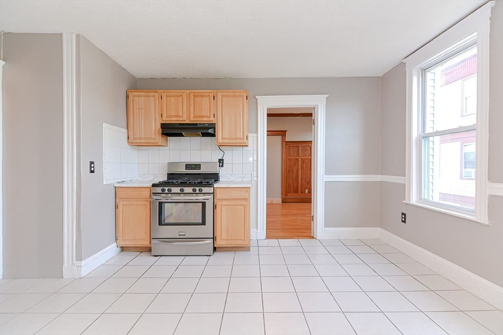 3 Family - 3 Units Up/Down at 624 Norfolk Street, Boston MA 02126, photo 37 of 38