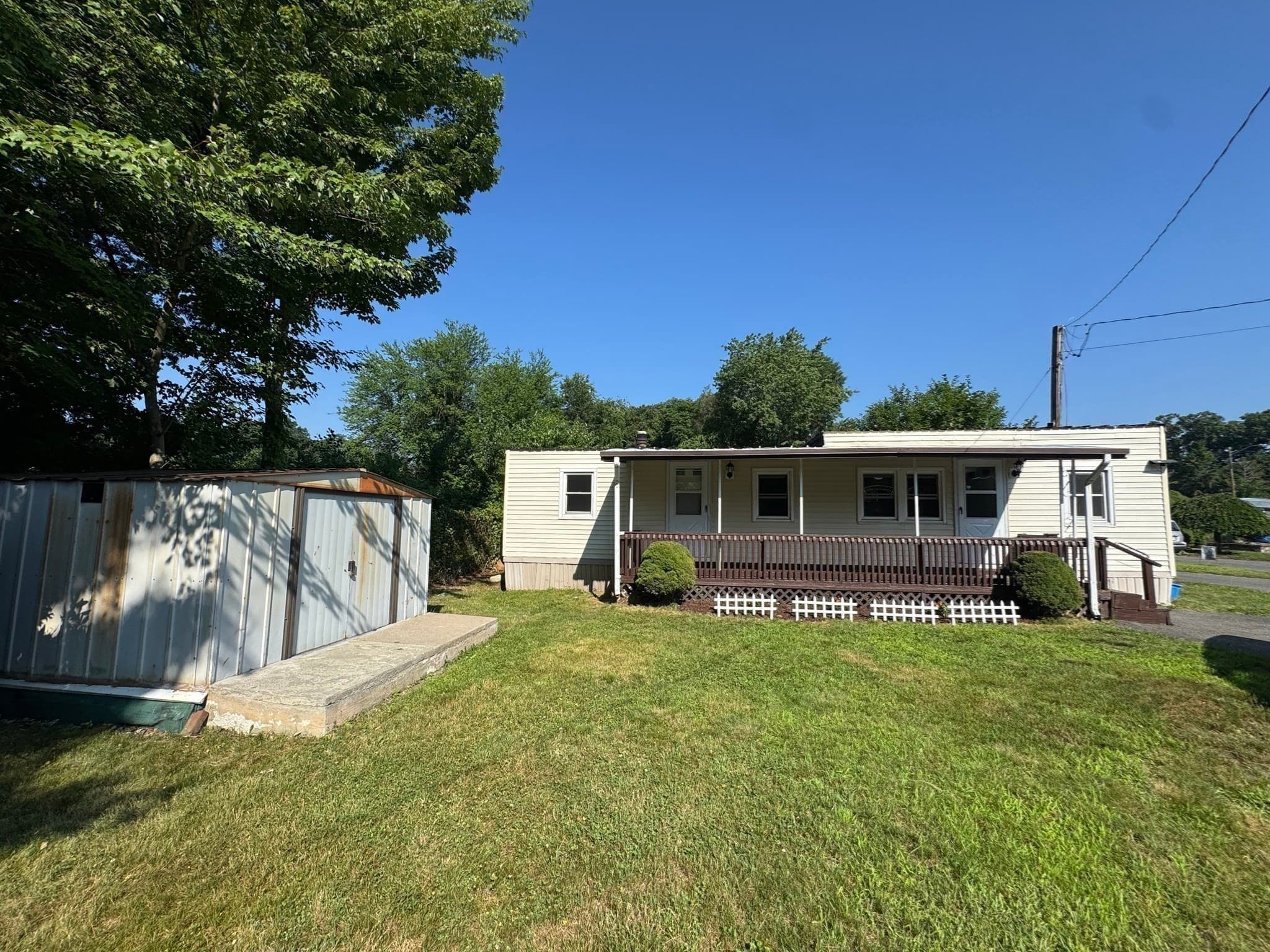 Mobile Home at 299 Miller St # E8, Ludlow MA 01056, Ludlow, photo 16 of 23