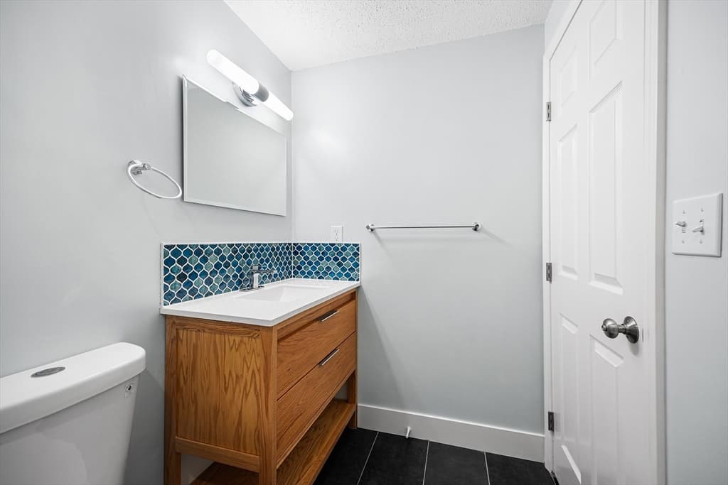 28 Margin St # A, Lynn MA 01905 photo 27
