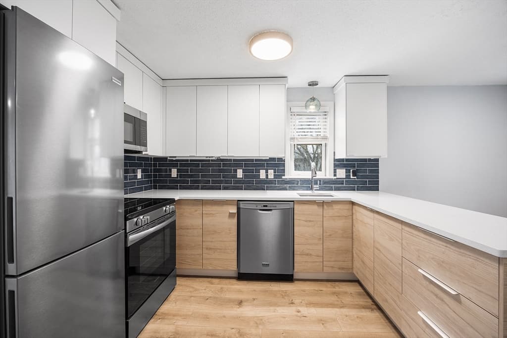 28 Margin St # A, Lynn MA 01905 photo 6