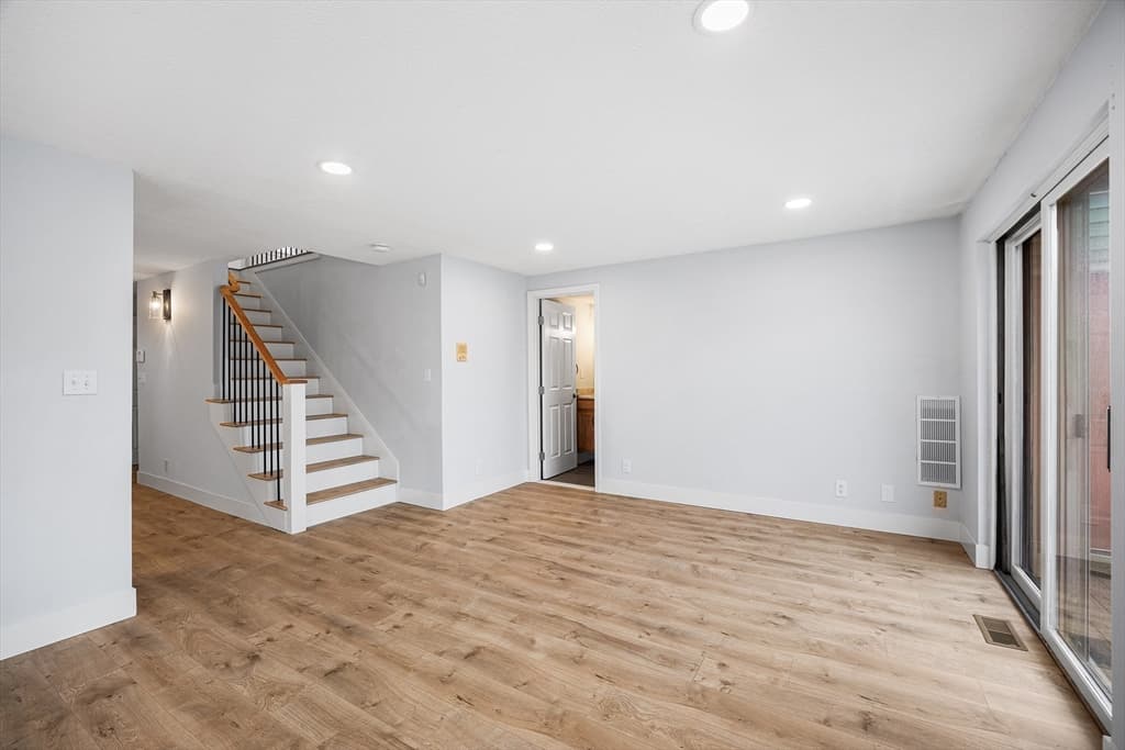 28 Margin St # A, Lynn MA 01905 photo 13