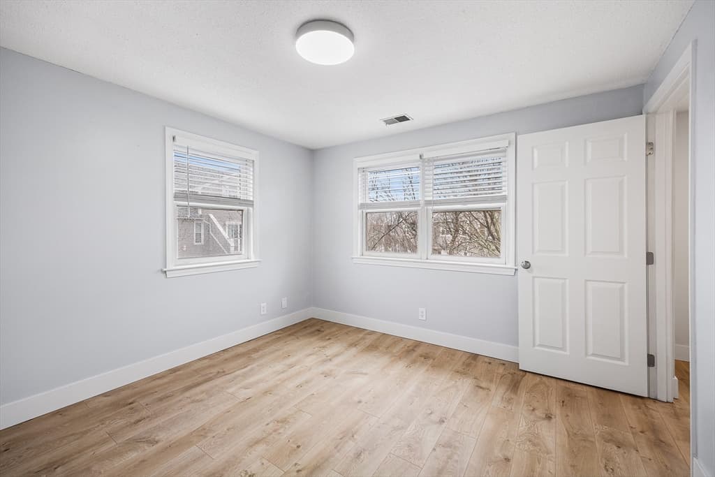 28 Margin St # A, Lynn MA 01905 photo 16
