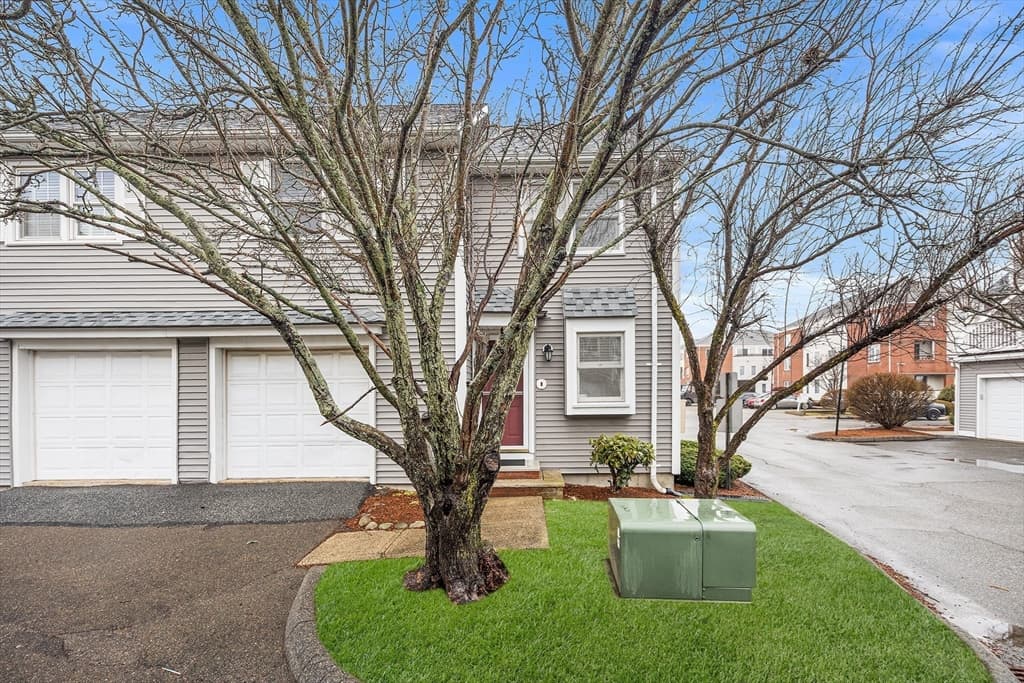28 Margin St # A, Lynn MA 01905 photo 3