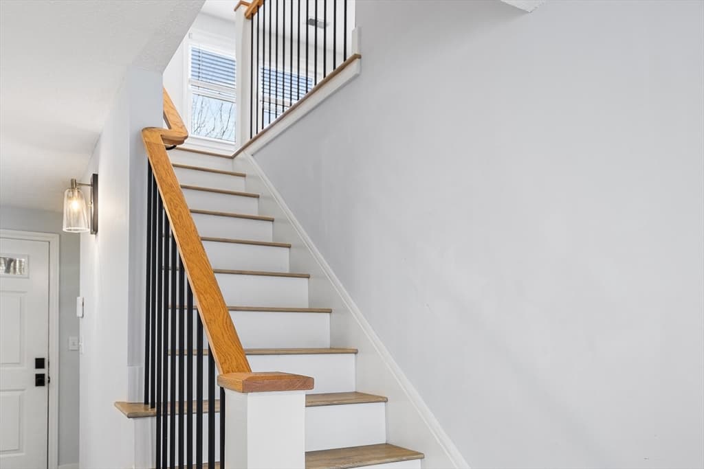 28 Margin St # A, Lynn MA 01905 photo 14