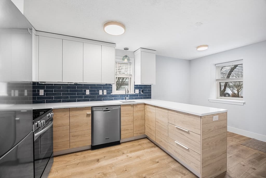 28 Margin St # A, Lynn MA 01905 photo 8