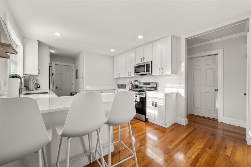 65-67 Saint James Circle, Newton MA 02458 photo 16