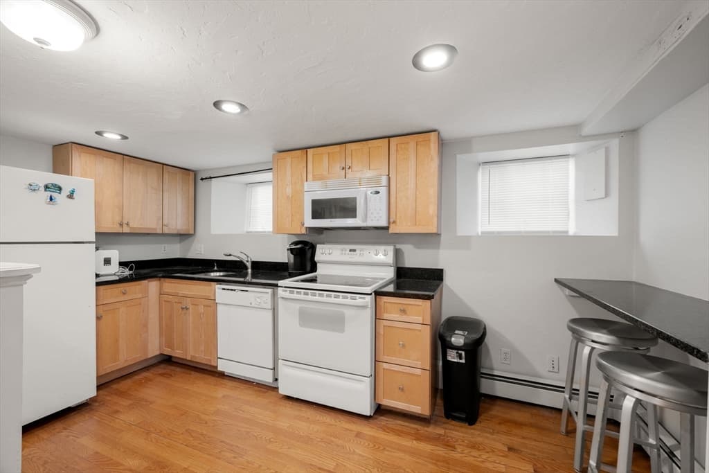 65-67 Saint James Circle, Newton MA 02458 photo 35